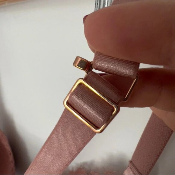 Aerie real power  balconnet bra size 36D - Picture 5 of 9